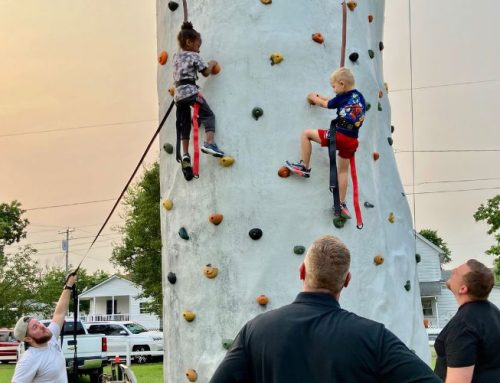 Blades Police Department, volunteers hold Blades Night Out in town’s park