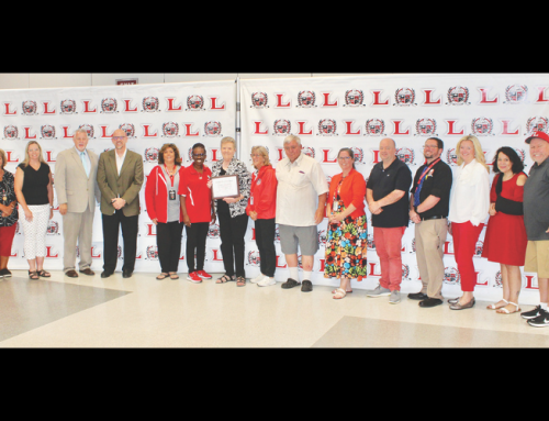 Laurel honors Town Manager Jamie Smith for 30 years of service to town